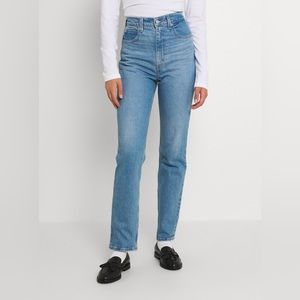 BNWT:Levi’s Premium 70s High Slim Straight Jeans Women’s 30 New